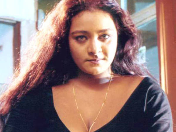 കിന്നാരത്തുമ്പികളിലൂടെ തുടക്കം