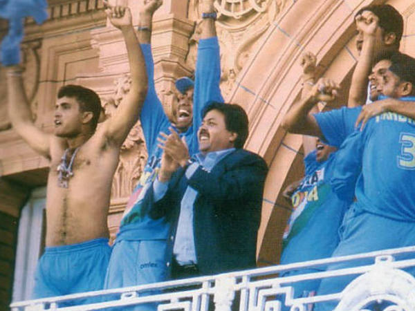 ഗാംഗുലി കുപ്പായം ഊരി വീശിയ ലോര്‍ഡ്‌സ്