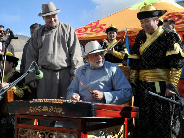  ഇങ്ങനെ കളിയാക്കാമോ