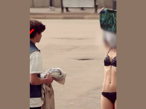 നഗ്നായാവാന്‍