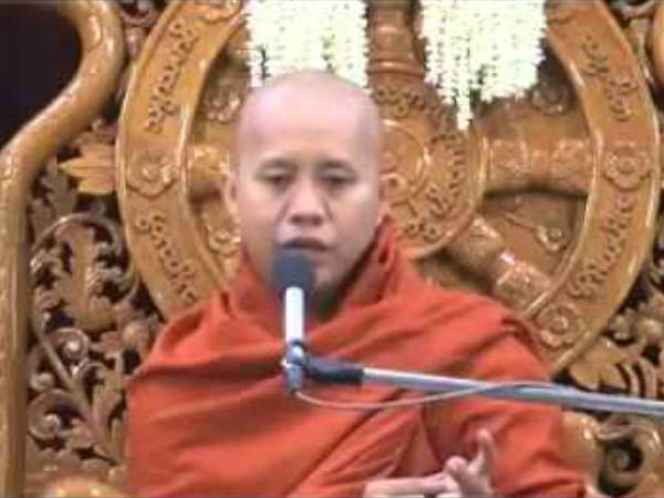 പതിഞ്ഞ ശബ്ദത്തില്‍