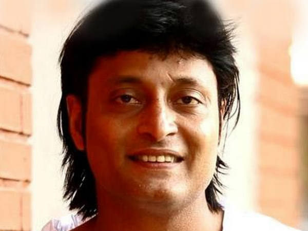 ബാങ്കുകളില് നിന്ന് വ്യത്യസ്തമായി ബാങ്കുകളില് നിന്ന് വ്യത്യസ്തമായി