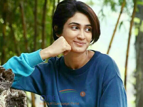 ദീപ്തി പ്രതികരിച്ചില്ല