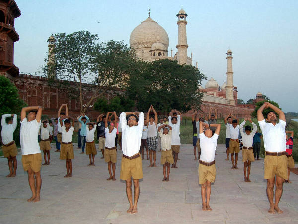 ആര്‍ എസ് എസ്
