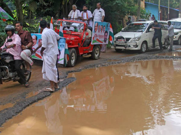 അരുവിക്കരയിലെ റോഡ്
