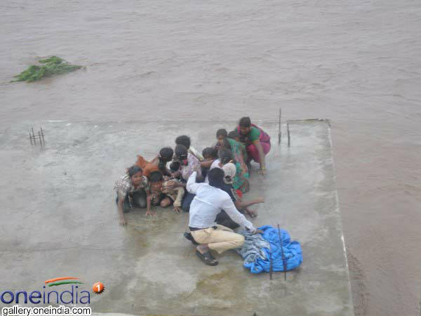 രക്ഷിക്കാന്‍ ആരു വരും