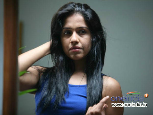 ഇതൊന്നും രഞ്ജിനി കാണുന്നില്ലേ