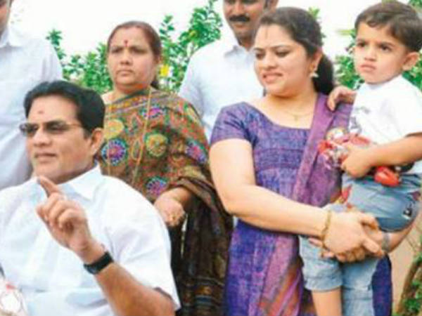 ശ്രീലക്ഷ്മിയ്‌ക്കെന്ത് ശത്രുത