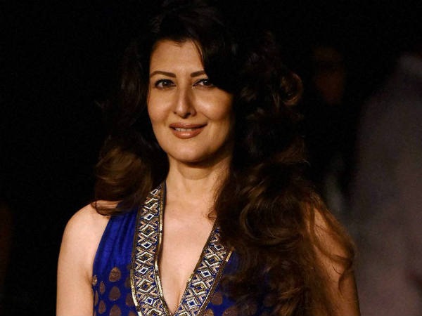 വിവാദം വേറെയും