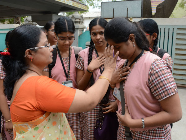 പൂജയും പ്രാര്‍ഥനയും പുറത്ത്
