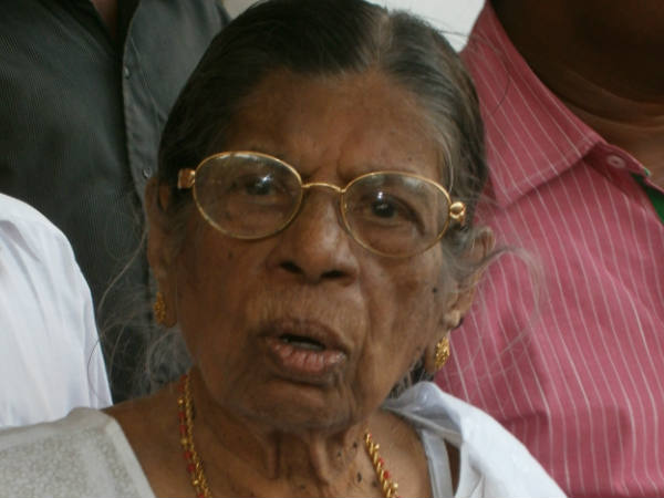 പുറത്തേയ്ക്ക്