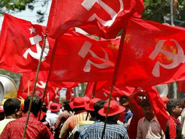 സി പി എം - ഡി വൈ എഫ് ഐ പ്രവര്‍ത്തകര്‍