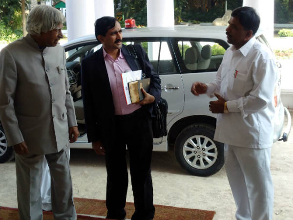 സംഗീതത്തോടും