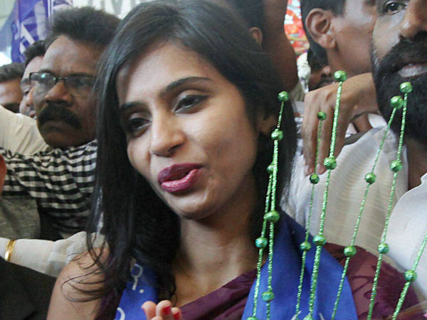  ഇന്ത്യയിലേക്ക്