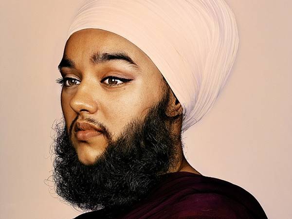 ആളുകള്‍ തുറിച്ചുനോക്കും