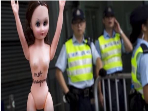 പോലീസുകാരന്റെ വാദം ഇങ്ങനെ..