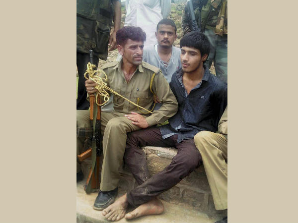 സഹോദരന്‍ അധ്യാപകനാണ്