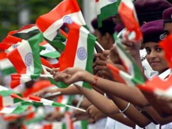 ദേശീയ പതാകയുമായി ബന്ധപ്പെട്ട നിയമങ്ങള്‍