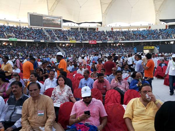 നമോ നമോ... ക്രൗഡ് പുള്ളര്‍