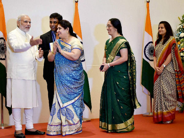 മലയാളി സഹോദരങ്ങളേ...