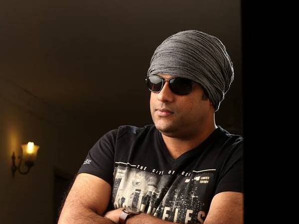 ലോകം മാറും ലോകം മാറും