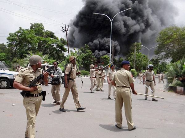 പോലീസുകാര്‍ക്കെതിരെ നടപടി