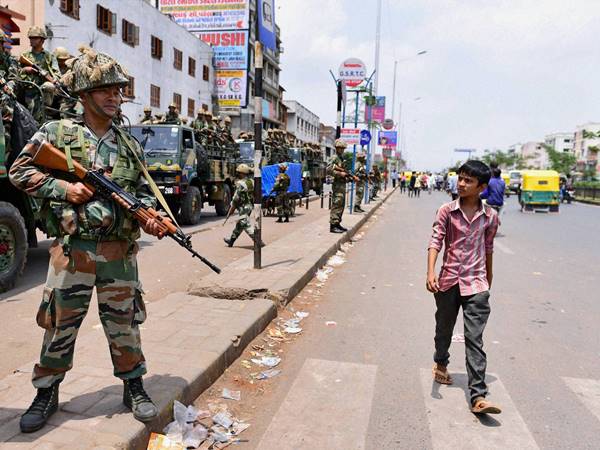  സൈന്യത്തിന്റെ നിയന്ത്രണത്തില്‍