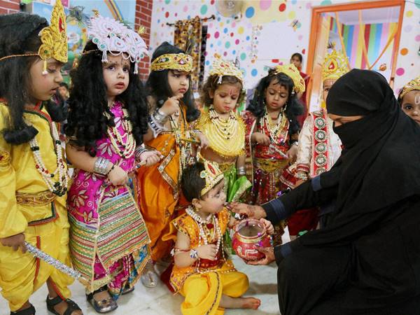 കുചേലന് വീടുവെച്ചുകൊടുത്തു