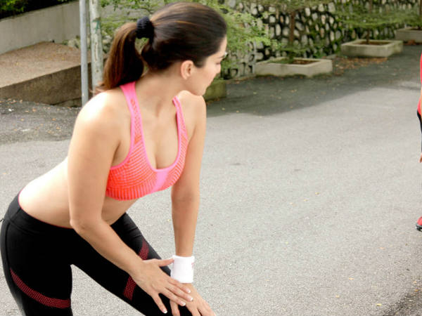 നടന്ന് തന്നെ തീര്‍ക്കണം