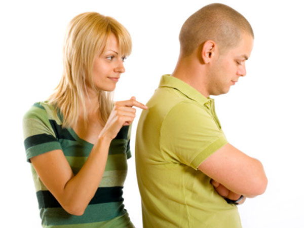 ആണ്കുട്ടികളോട് മിണ്ടരുത് ആണ്കുട്ടികളോട് മിണ്ടരുത്