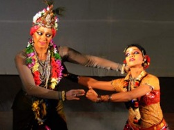 കൃഷ്ണകഥകള്‍ വൃത്യസ്ത രീതിയില്‍