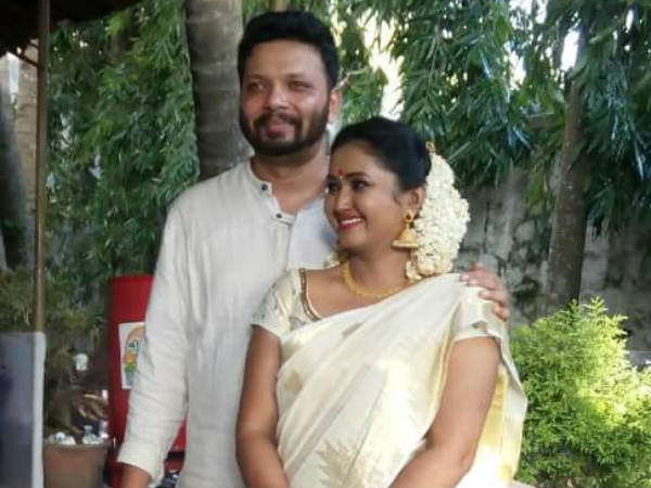 വിവാഹം സിമ്പിളാണ്...