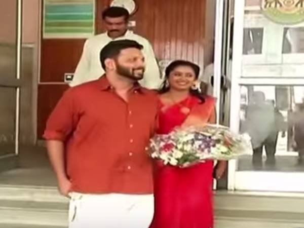 ഗാനഗന്ധര്‍വ്വനും മൃദംഗവിദ്വാനും