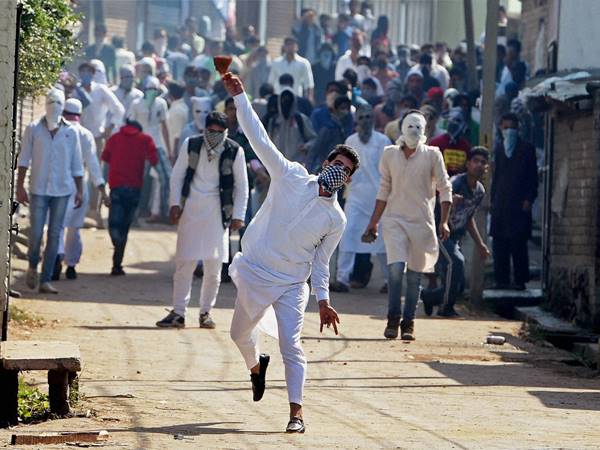 അച്ഛന്റെ മുറിയില്‍ നിന്നും