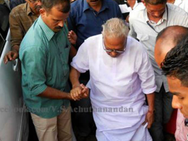ഉദ്യോഗസ്ഥരെ തല്ലി ഓടിച്ചു