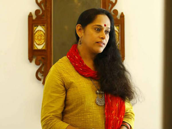 വെള്ളം കുടിയ്ക്കാതെ