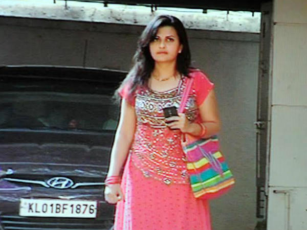 പോലീസ് പേടിപ്പിയ്ക്കുന്നു