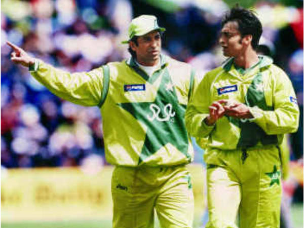 തിരിച്ച് പോകും തിരിച്ച് പോകും