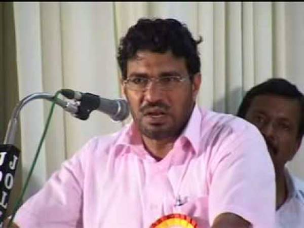 തള്ളാനും കൊള്ളാനും വയ്യാതെ