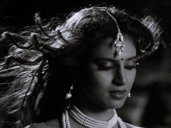 ദി ബോഡിസ് ഓഫ് മദേഴ്‌സ