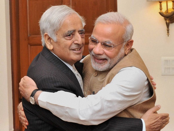 മോദി വര്‍ഗീയവാദി അല്ലേ അല്ല