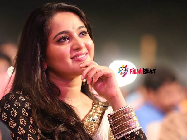 അനുഷ്‌ക ഗ്ലാമര്‍ താരം