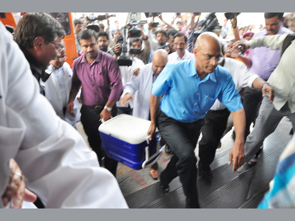 വീണ്ടും ഹൃദയം മാറ്റിവയ്ക്കല് വീണ്ടും ഹൃദയം മാറ്റിവയ്ക്കല്