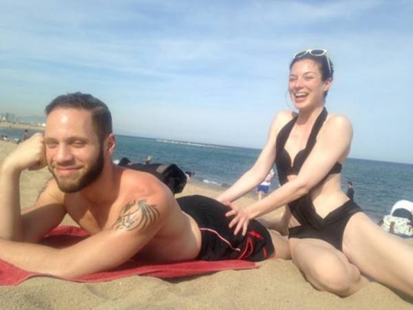 ഒരു വര്‍ഷത്തെ ബന്ധം