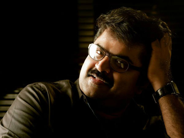 നൗഷാദിന് കാഴ്ചക്കാരനായി നില്‍ക്കാമായിരുന്നു