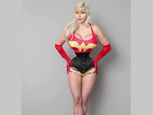 പിക്‌സി ഫോക്‌സ് ഹാപ്പിയാണ്