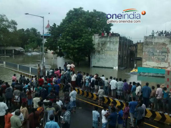 ഭക്ഷണവും വെള്ളവും കിട്ടാതെ ആയിരങ്ങള്‍ 