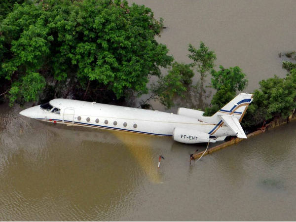 വിമാനത്താവളം