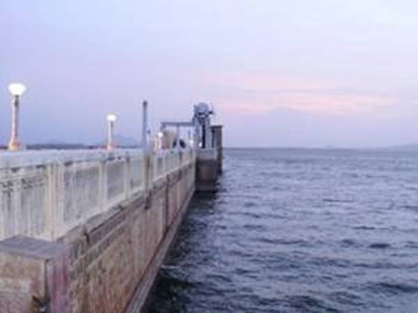 വൈഗയിലേക്ക് വെള്ളം