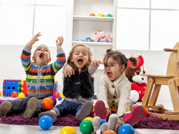 രണ്ടാം വയസ്സില്‍ സ്‌കൂളില്‍ പോകുന്ന ബാല്യങ്ങള്‍